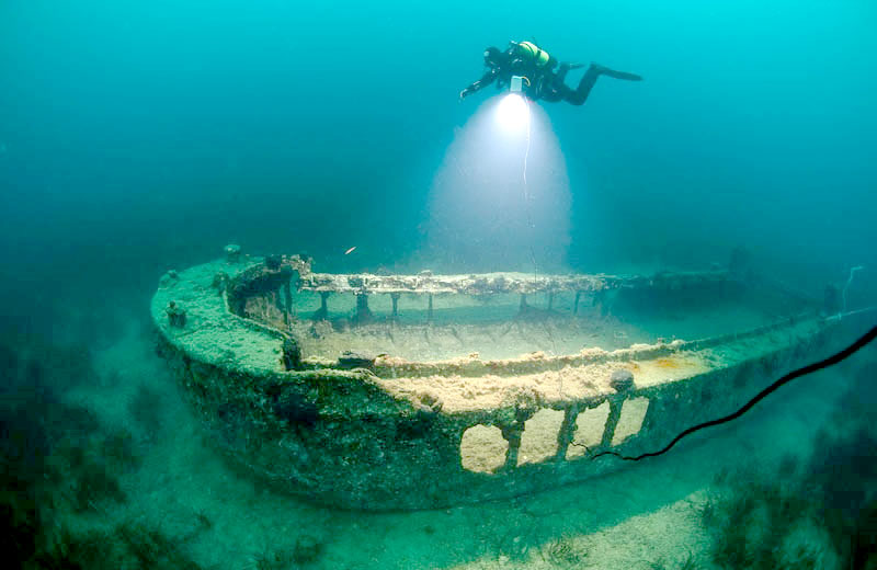 Увидеть подводные пейзажи черного моря, затонувшие корабли поможет дайв-центр Аква-Глобус